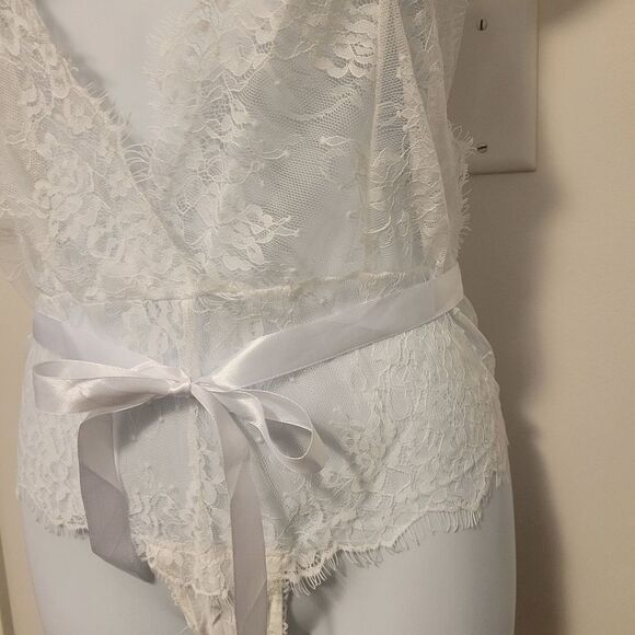 Brand new vintage white lace sleep wear - Picture 4 of 5